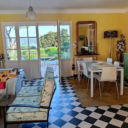 With Pool & View Of The Gulf Of Ferienhaus Saint-Tropez